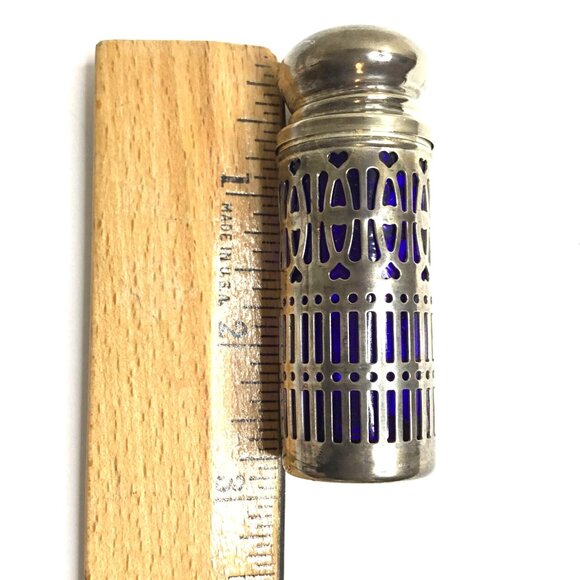 Silver Plated Salt And Pepper Shakers Cobalt Blue U.K Pat. No. 1014132 Hong Kong - Picture 9 of 9